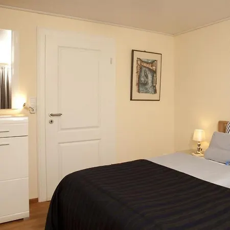 With 1 Bedroom *